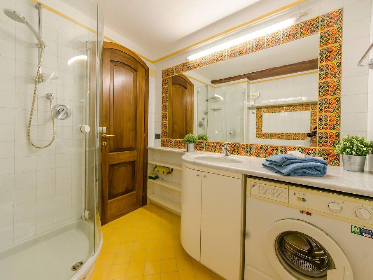 Joivy Colorful Flat For 5 Close To Piazza De Ferrari Genova Eksteriør billede